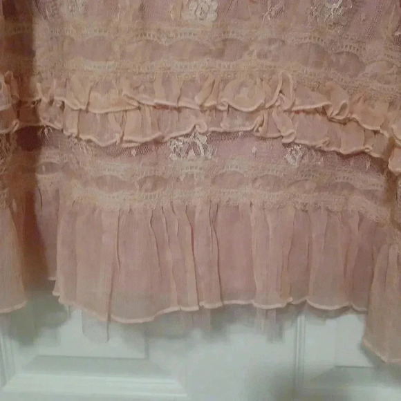 🌹pink lace skirt with zipper on the side - Picture 6 of 11